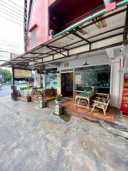 Ratanawong Place 823 Bangkok Kültér fotó