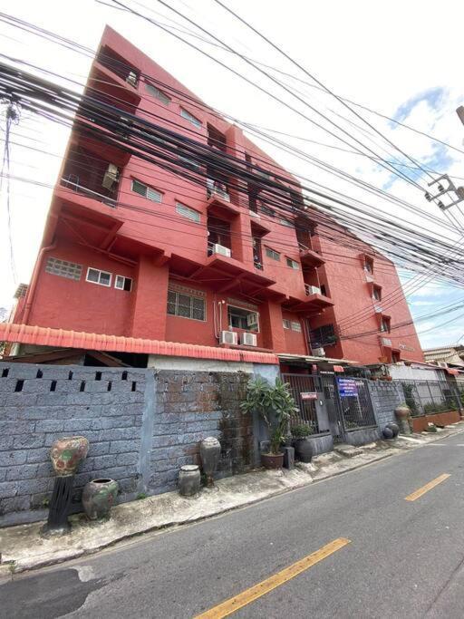 Ratanawong Place 823 Bangkok Kültér fotó